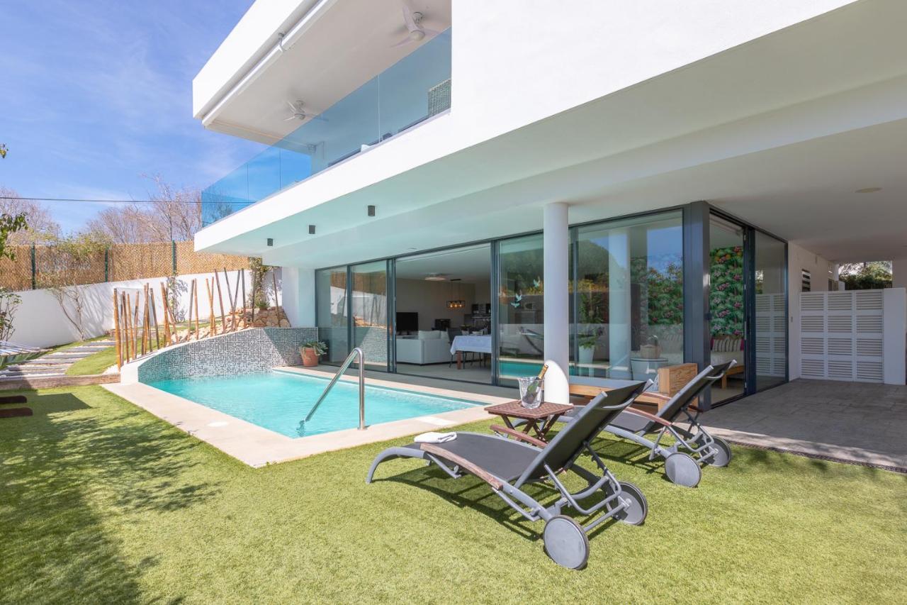 Stunning Private Loft In Homestay